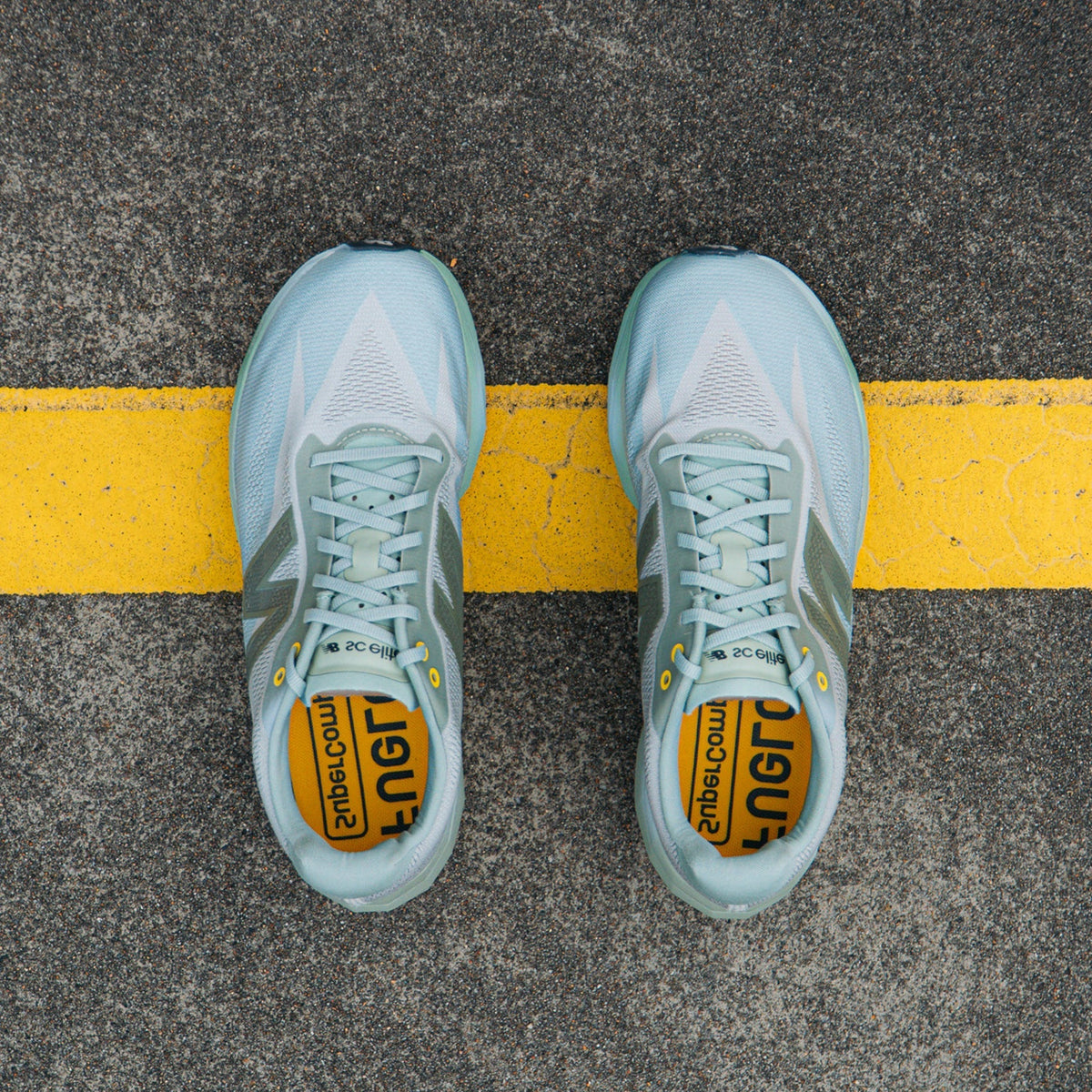 Mens New Balance FuelCell SuperComp Elite v5